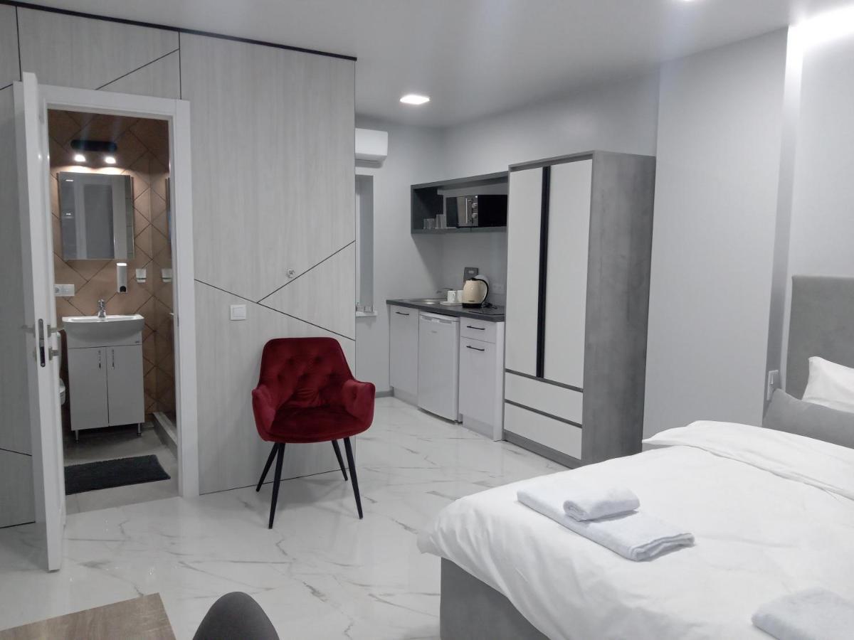 39 Apart Hotel Lviv Eksteriør billede